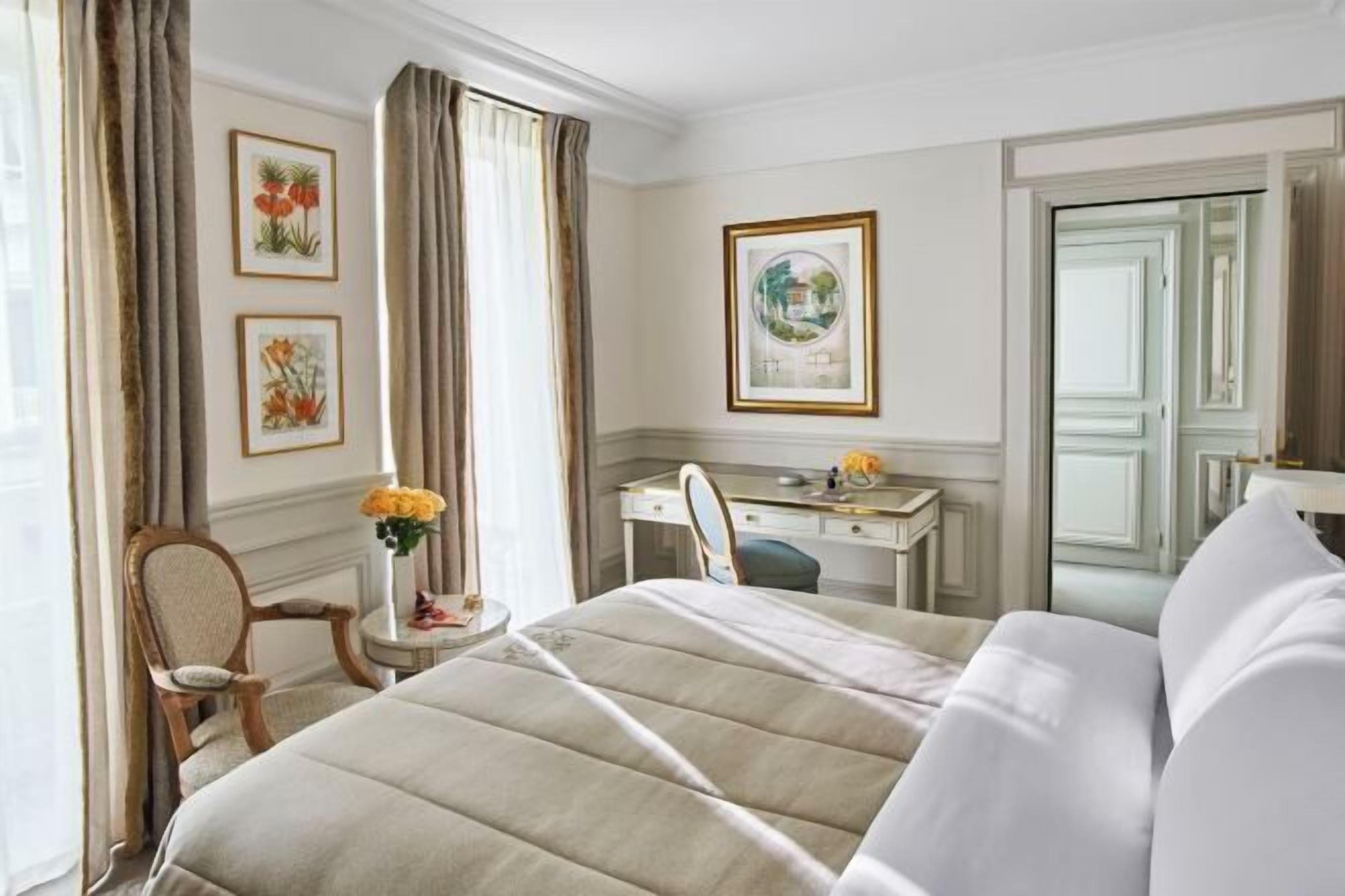 고급 침구, 셀렉트 컴포트 침대, 미니바, 객실 내 금고