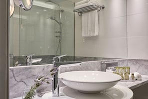 In-room safe, soundproofing, free WiFi, bed sheets - Herodion Athens (Athens)