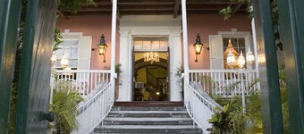 Graycliff Hotel And Restaurant