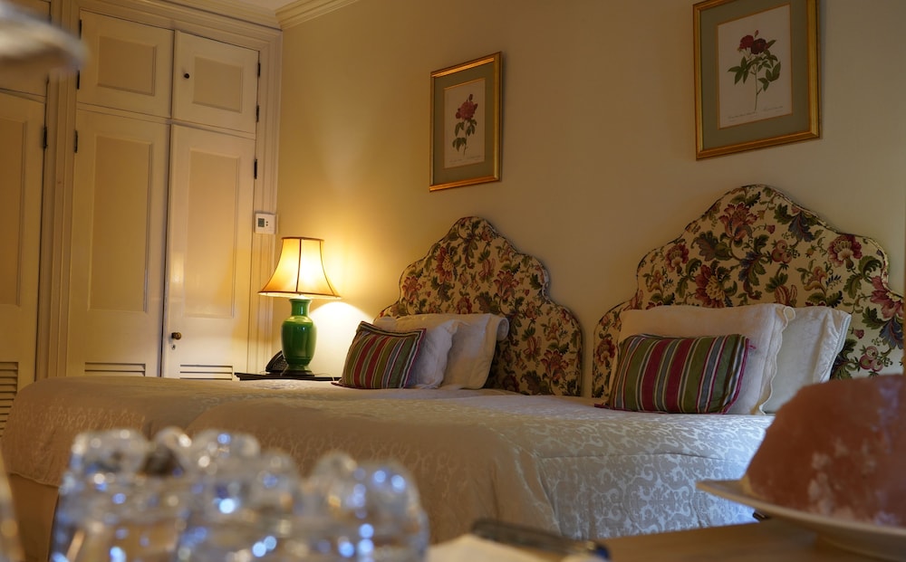 Graycliff Hotel by null