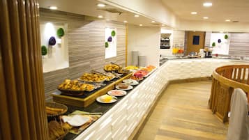 Petit déjeuner buffet compris tous les jours