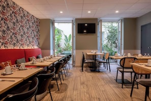 Dagelijks ontbijtbuffet (toeslag)