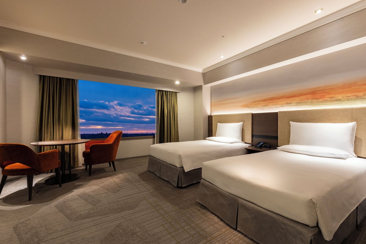 superior deluxe twin | 1 bedroom, minibar, in-room safe, desk