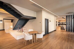 Lobby - Exe Peregrino (Santiago de Compostela)