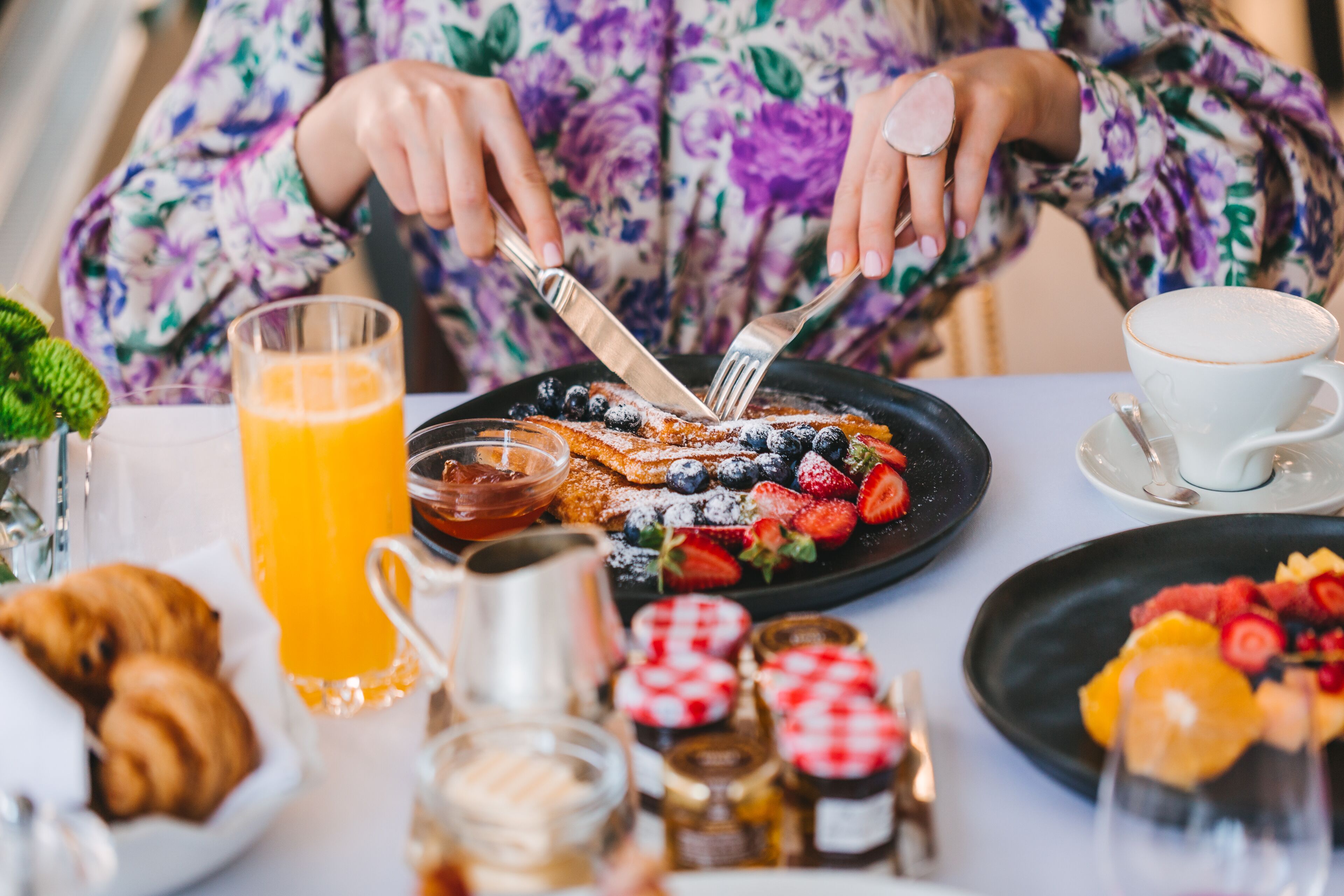 Daily buffet breakfast for a fee