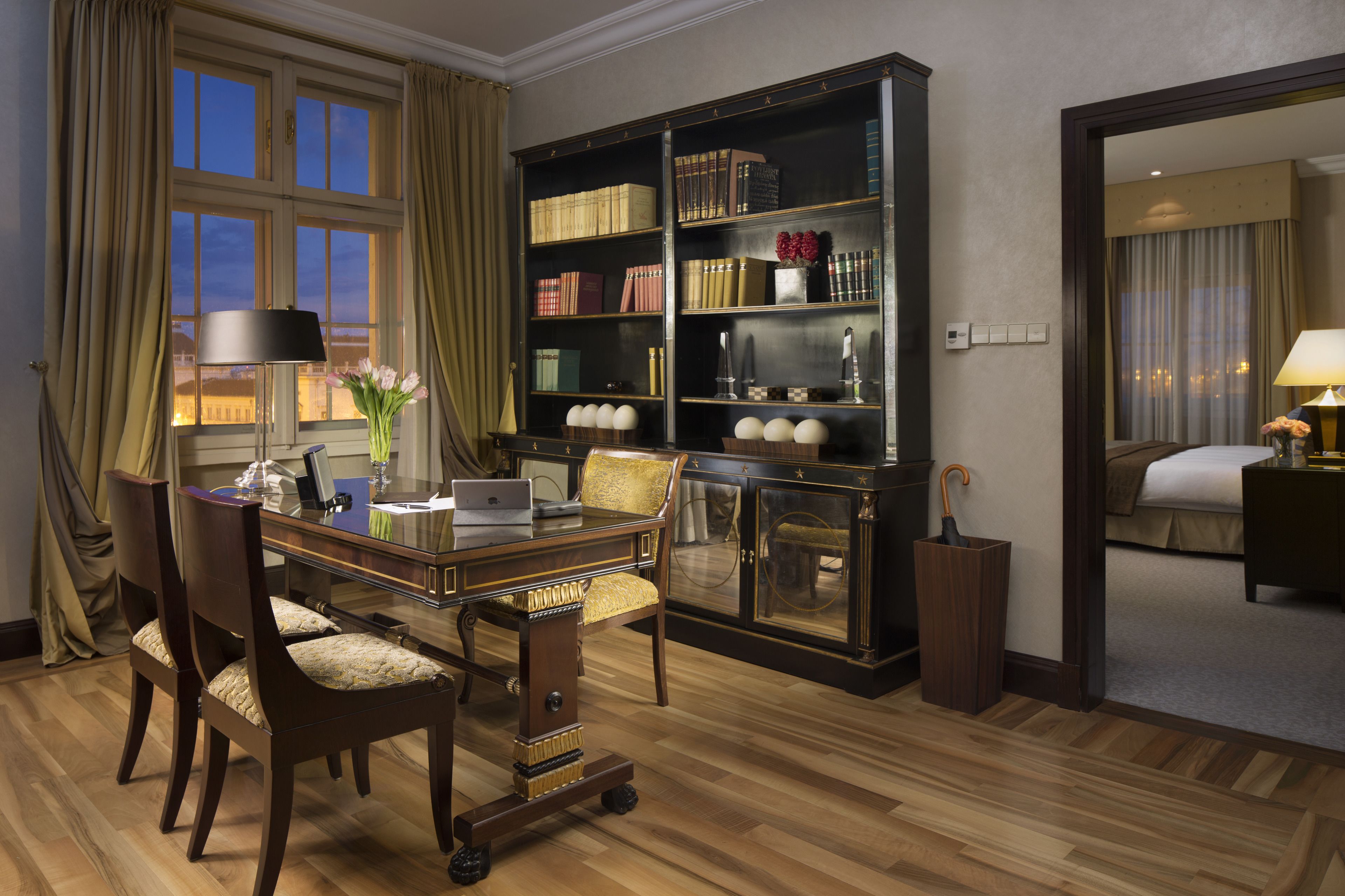 esplanade suite, 1 king bed | premium bedding, down duvets, minibar, in-room safe