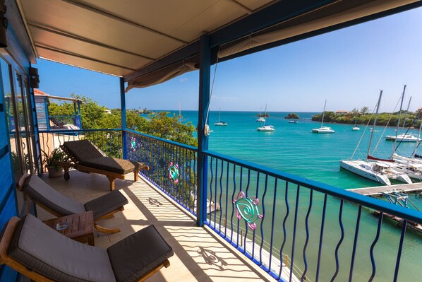 Waterfront Suite | Terrace/patio