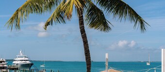 Romora Bay Resort & Marina