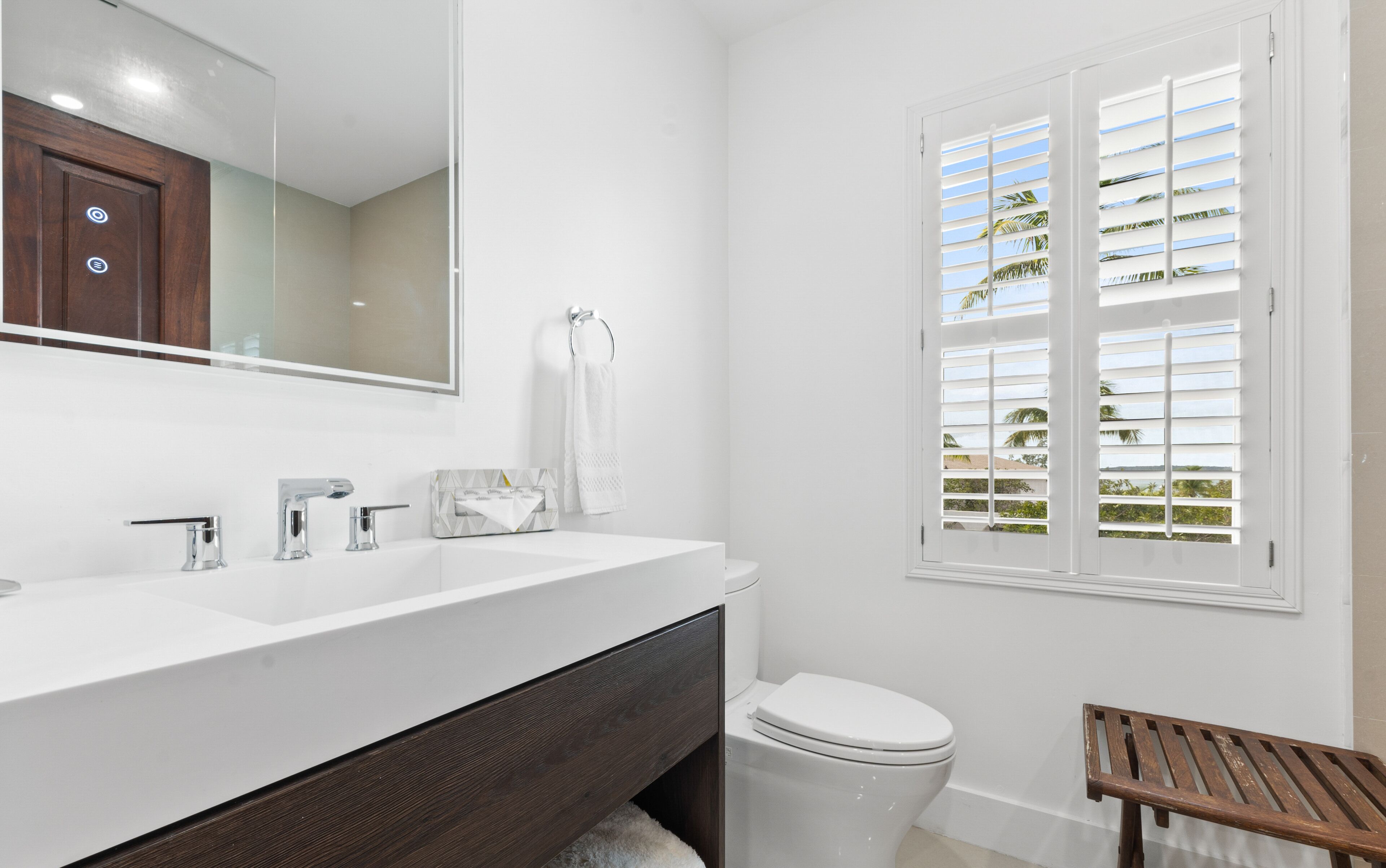 2 bedroom w/ kitchen | bathroom | designer toiletries, hair dryer, towels