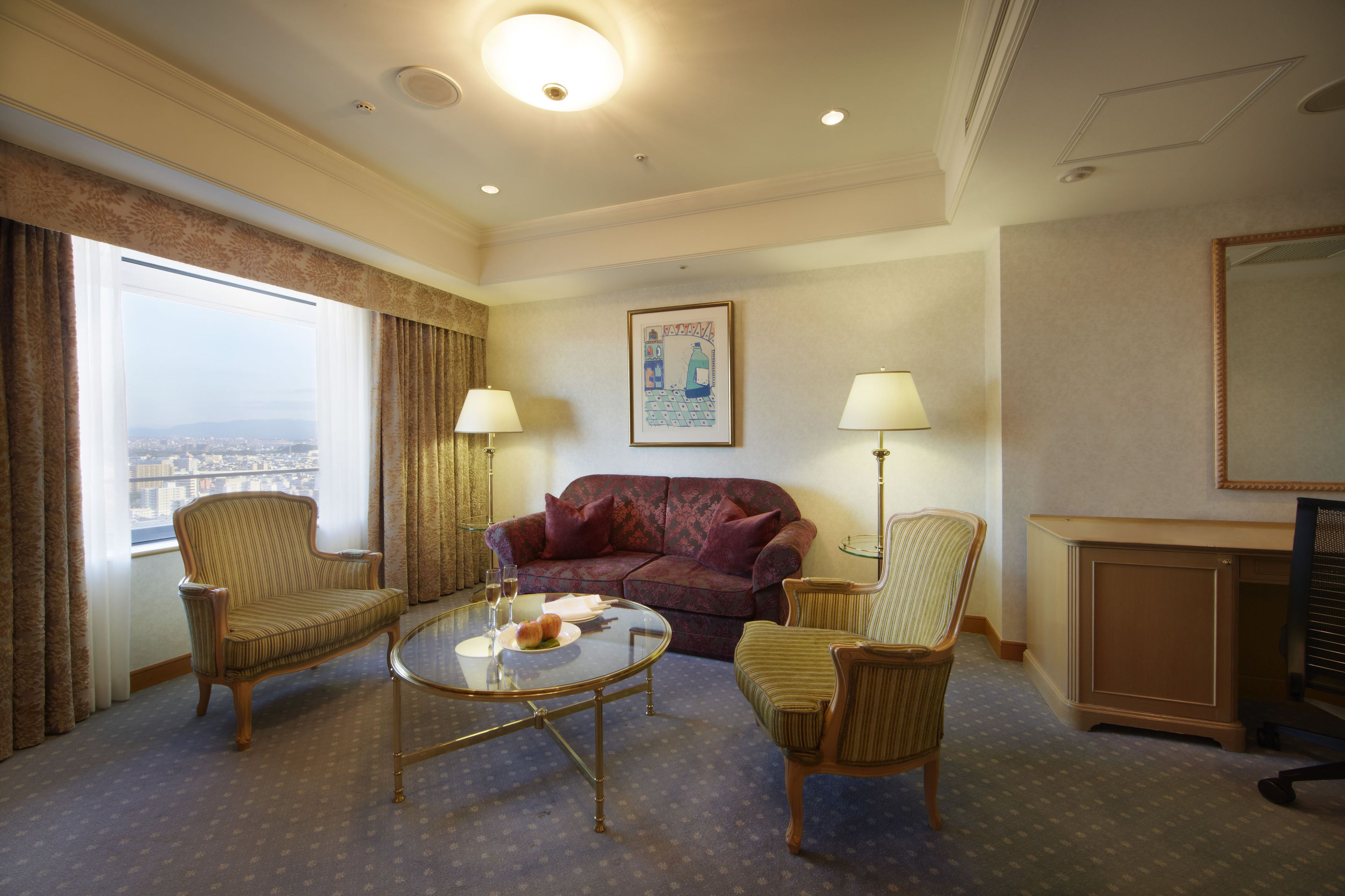 junior suite (57 sq.m. / non-smoking) | in-room dining