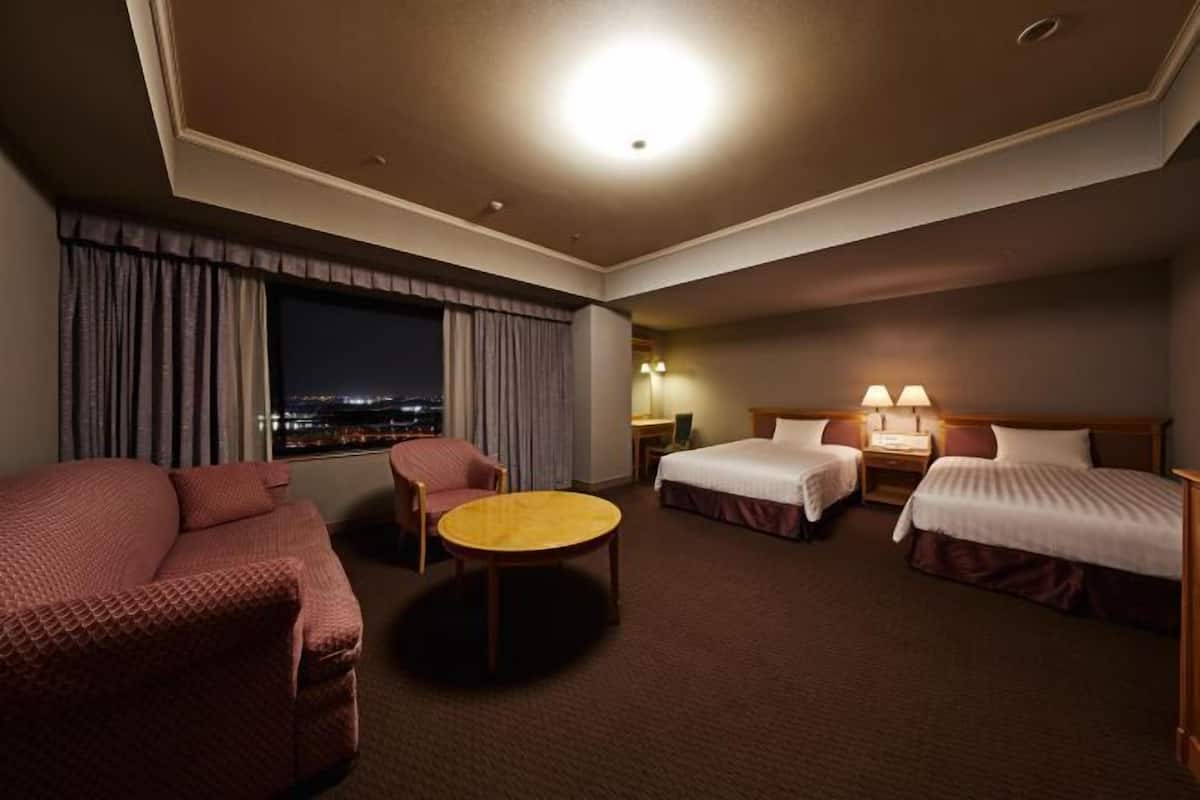 1 bedroom, premium bedding, down duvets, in-room safe