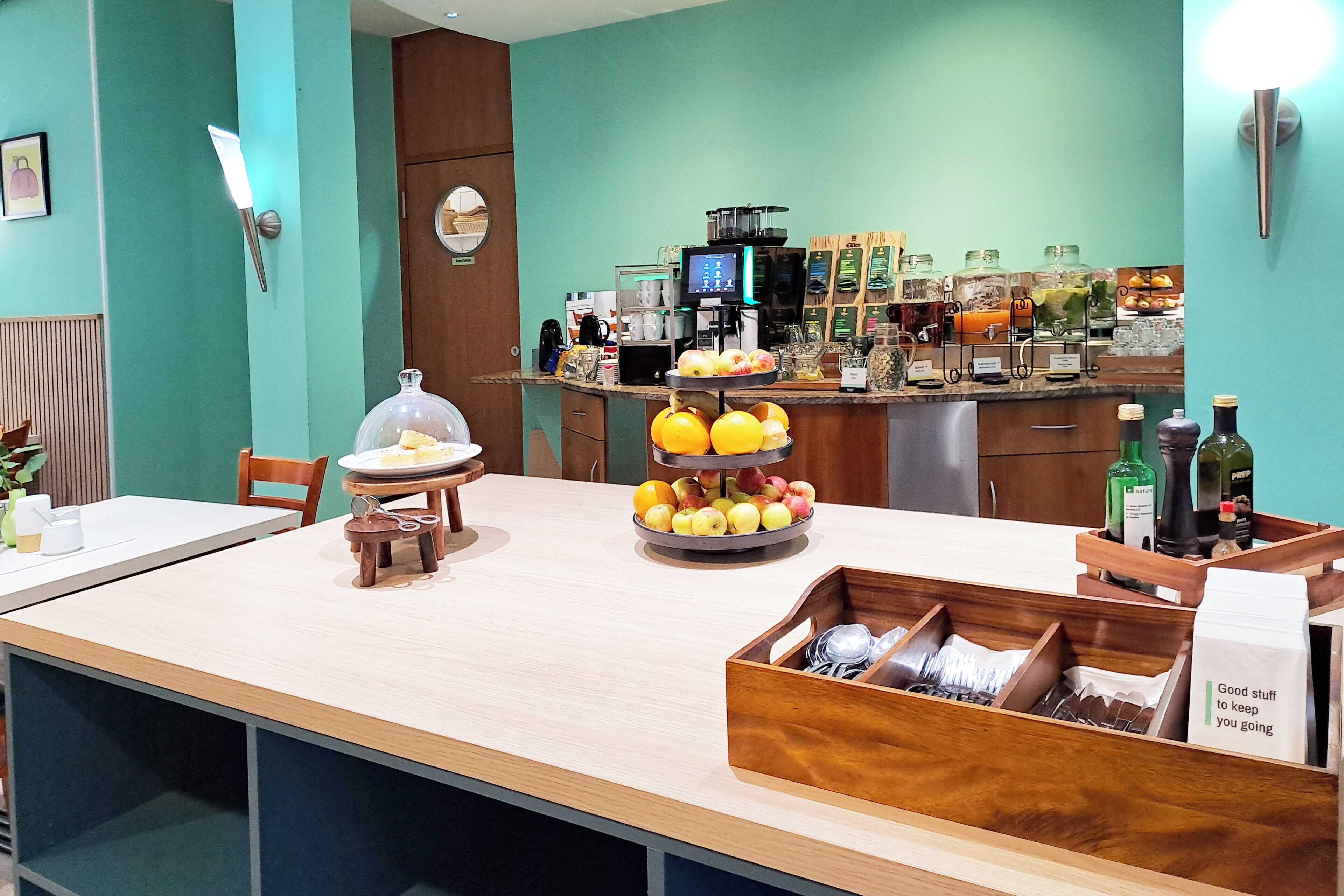 Daily buffet breakfast (EUR 17 per person)