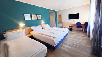 Allergikerbettwaren, Schreibtisch, VerdunkelungsvorhÀnge