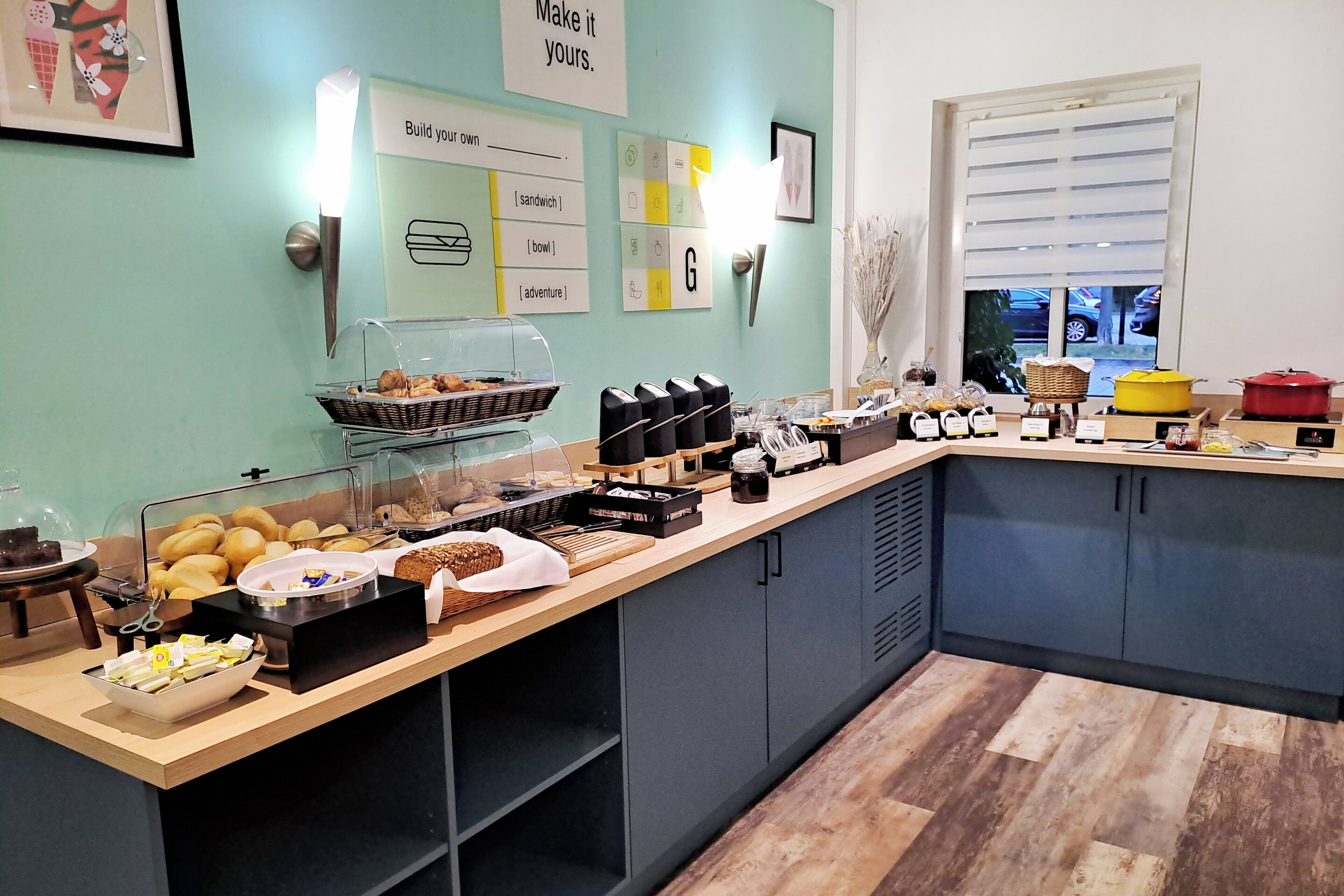 Tägliches Frühstücksbuffet gegen Gebühr