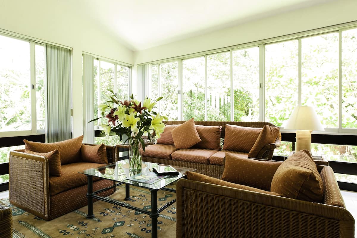 junior suite, 1 king bed | living area | 23-inch led tv with cable channels, tv