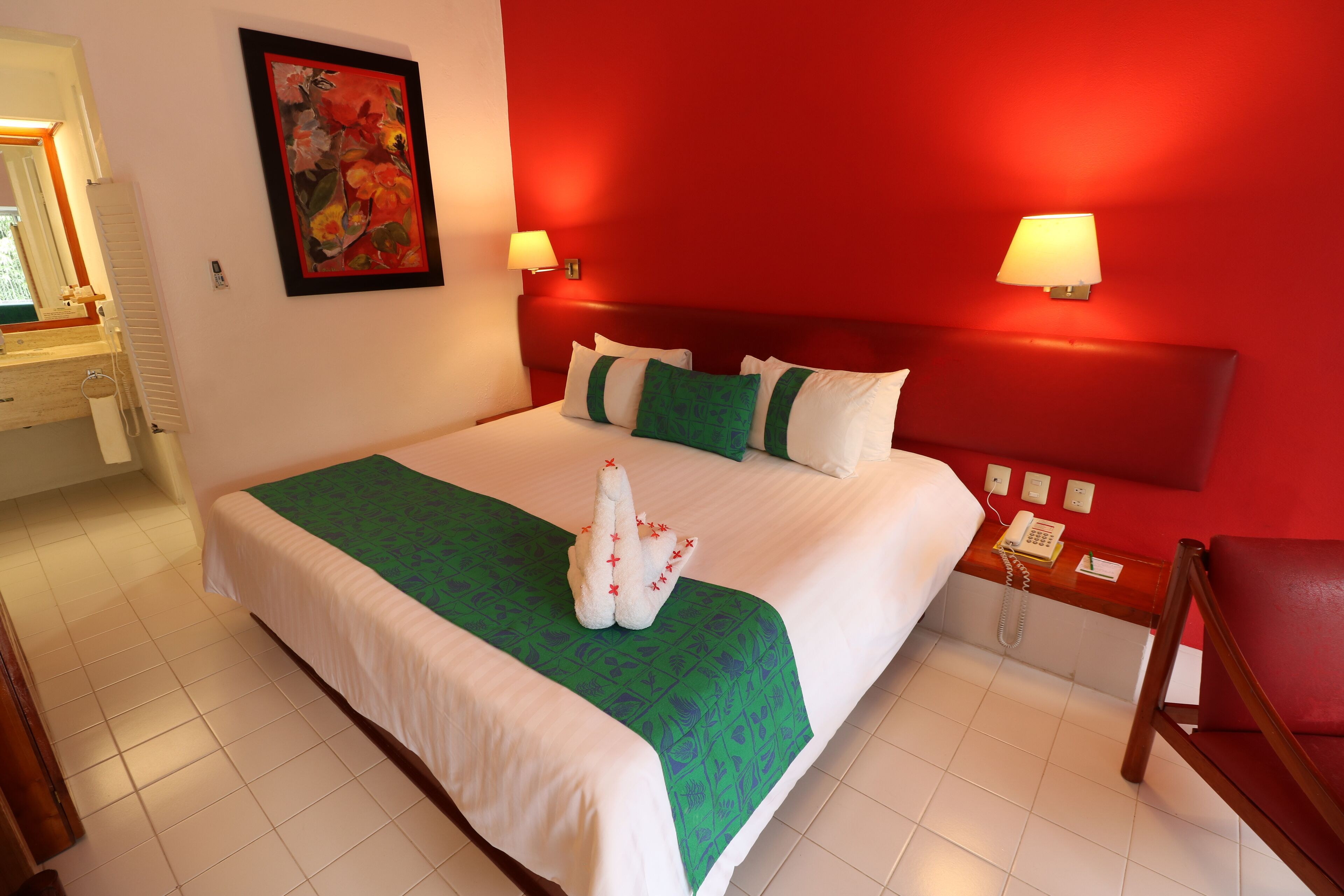 Donsdekens, pillowtop-bedden, een kluis op de kamer