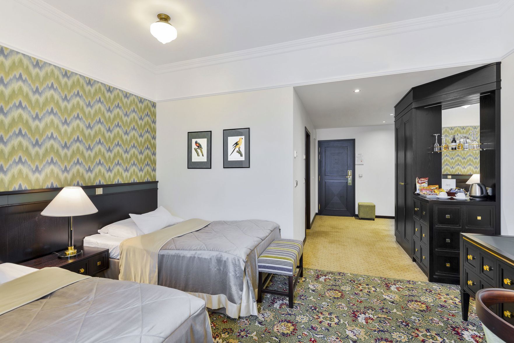 Minibar, in-room safe, desk, laptop workspace