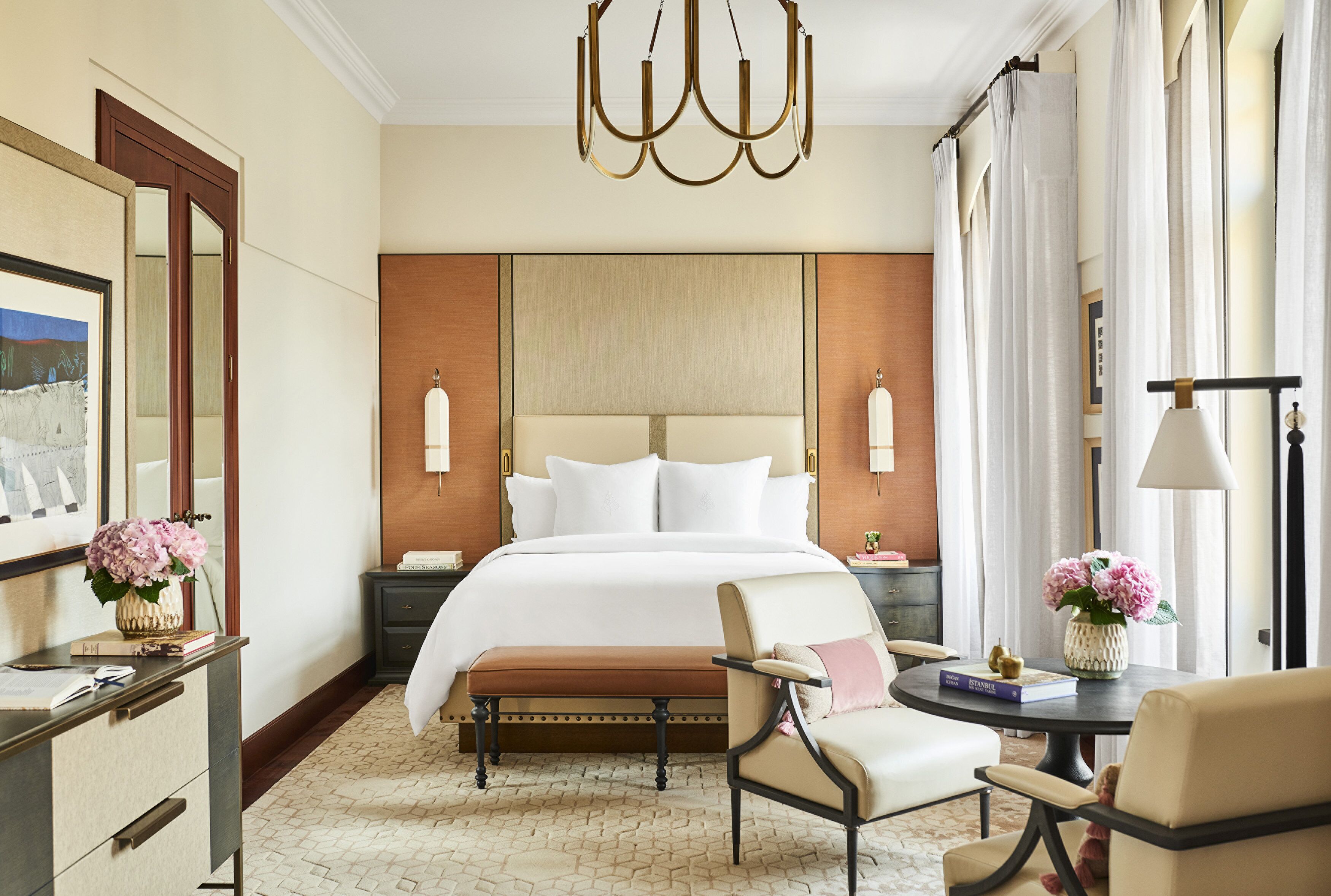 Hochwertige Bettwaren, Daunenbettdecken, Minibar, Zimmersafe