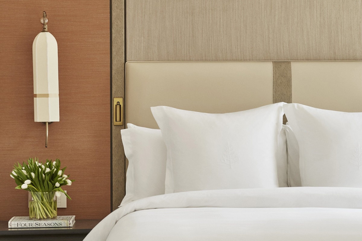 Ropa de cama de alta calidad, edredón y minibar
