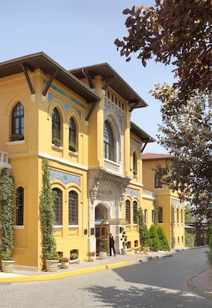 Fachada de la propiedad