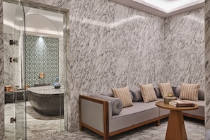 2 treatment rooms, massages