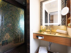 Free toiletries, hair dryer, towels - Hotel Josefshof am Rathaus (Vienna)