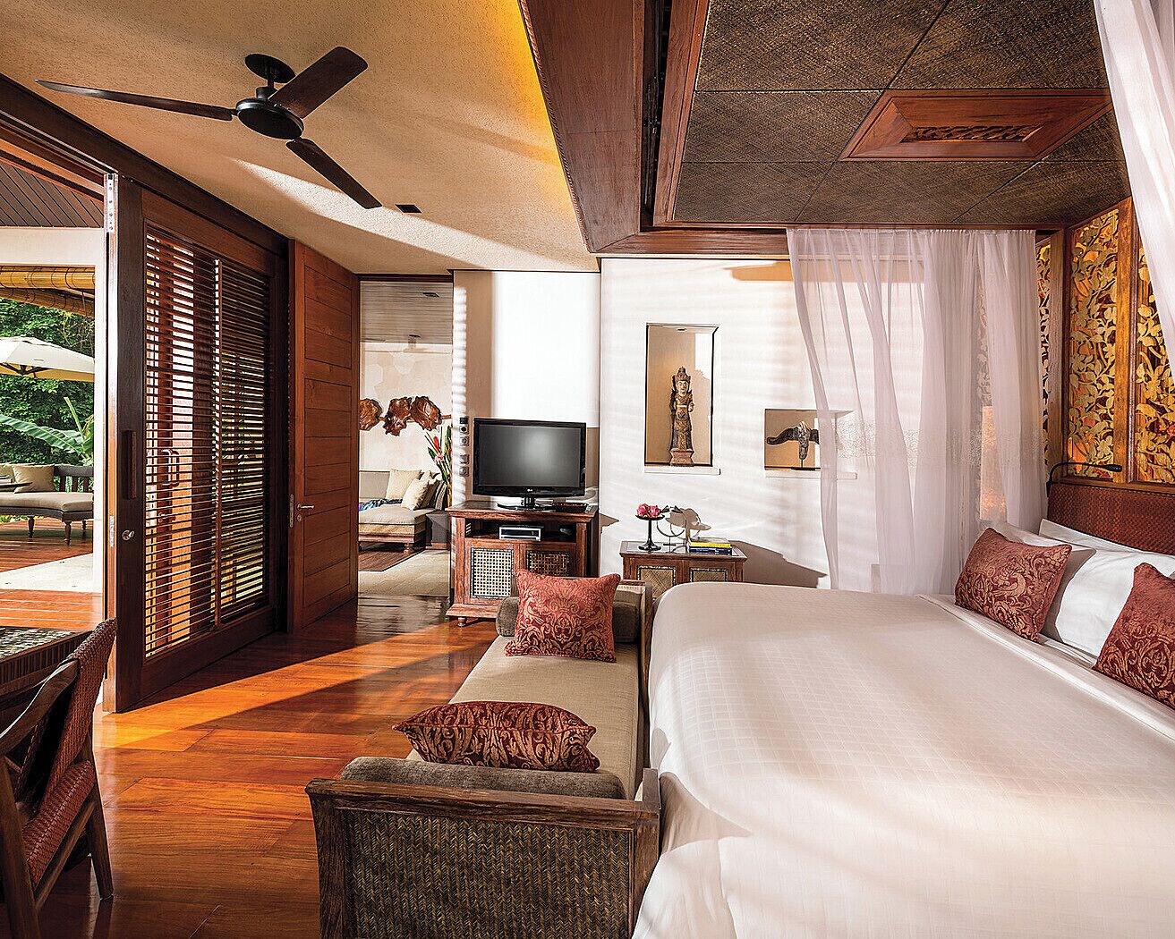 Minibar, in-room safe, desk, blackout curtains