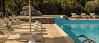 Paradise Art Hotel