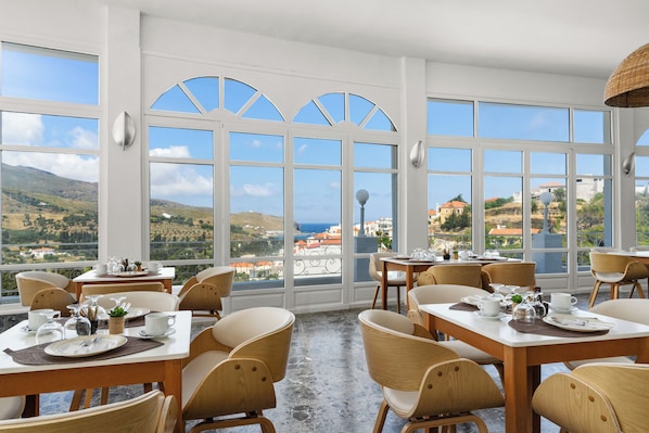 Restaurant - Paradise Art Hotel (Andros)