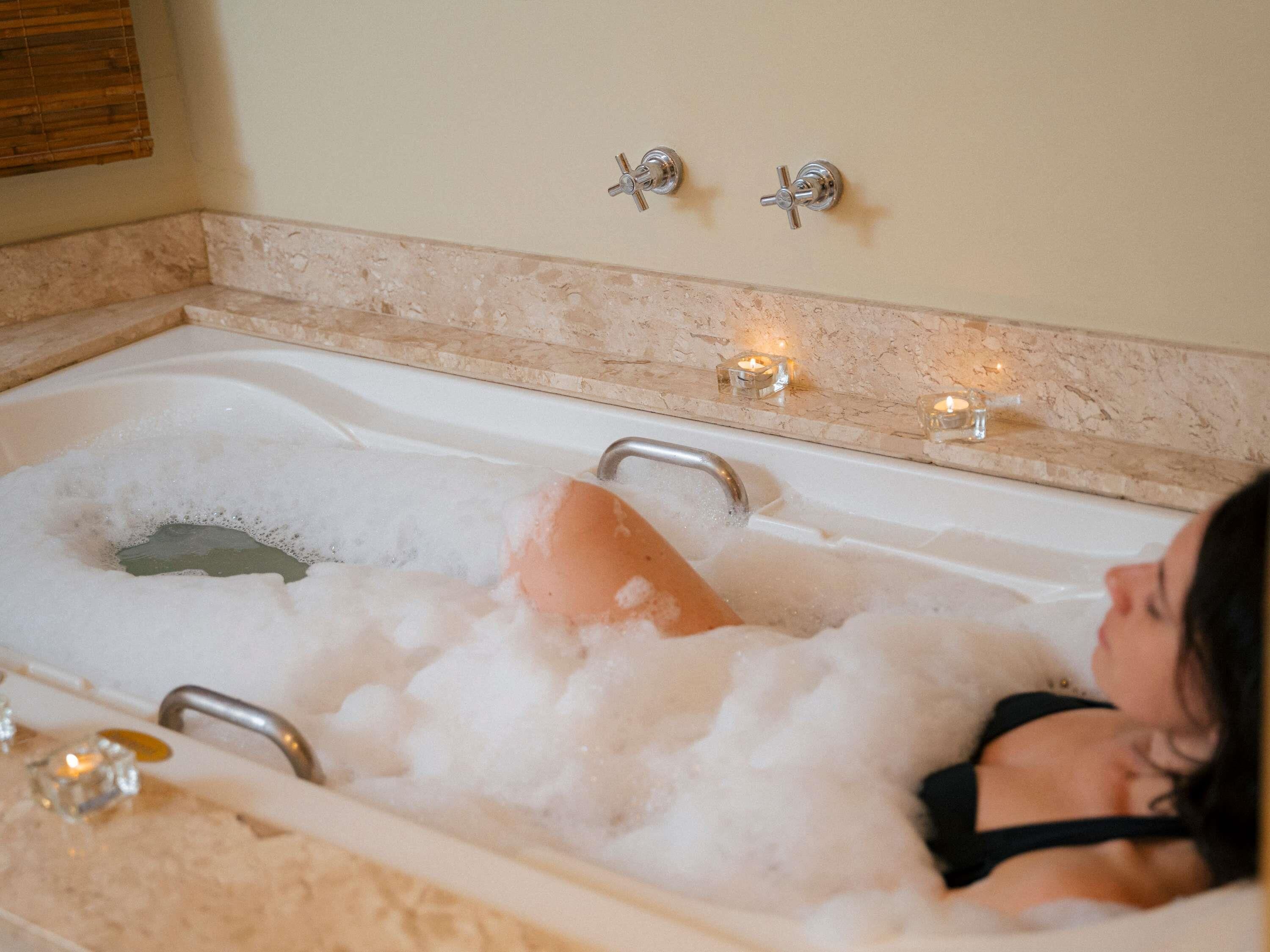 Body treatments, deep-tissue massages, sports massages, body scrubs
