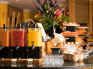 Daily buffet breakfast for a fee