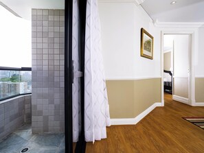 Deluxe Room, 2 Twin Beds, Balcony | Minibar, in-room safe, individually furnished, desk