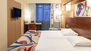 Double Room | Desk, blackout curtains, iron/ironing board, free WiFi