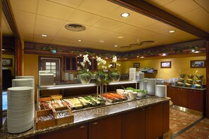 Päivittäinen buffetaamiainen maksusta