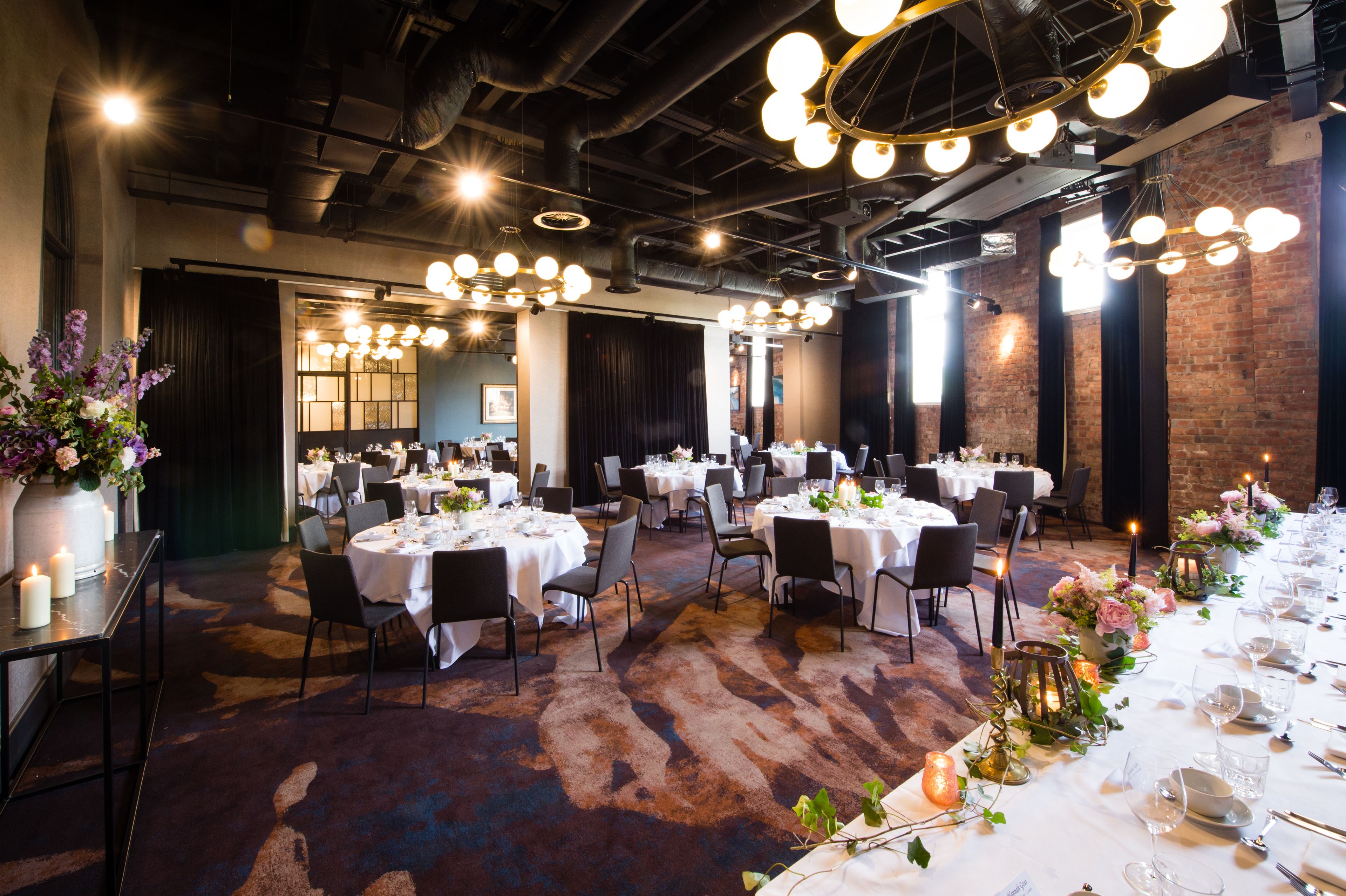 屋内結婚式場