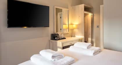 The Ro Hotel