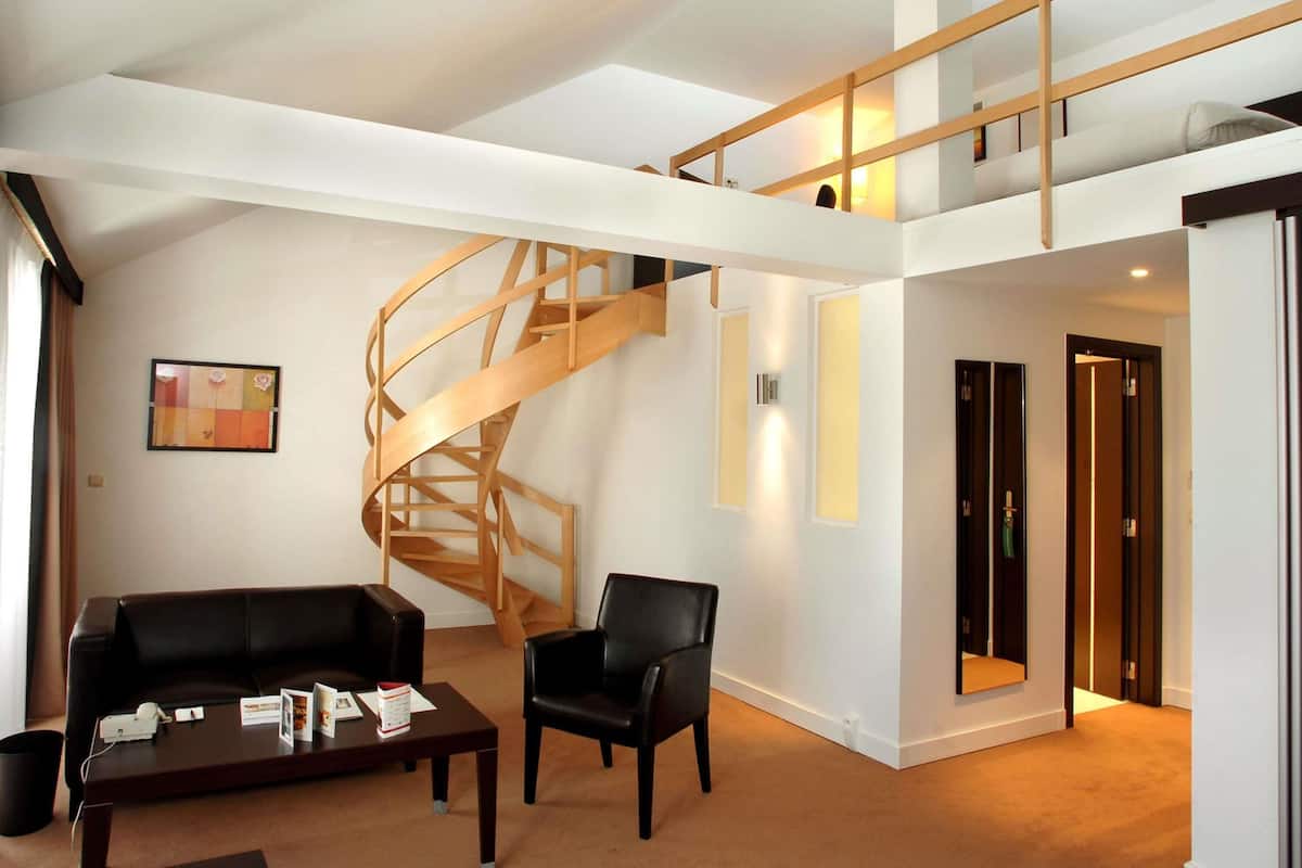 Privilege, Duplex, 1 Double Bed | Desk, laptop workspace, blackout drapes, soundproofing