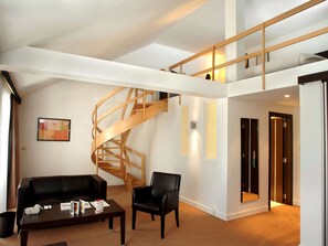 Privilege, Duplex, 1 Double Bed | Desk, laptop workspace, blackout drapes, soundproofing