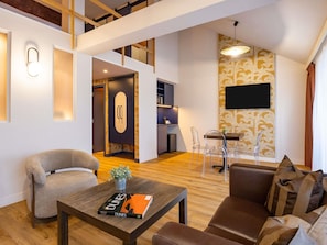 Privilege, Duplex, 1 Double Bed | Desk, laptop workspace, blackout curtains, soundproofing - Mercure Brussels Centre Rogier (Brussels)