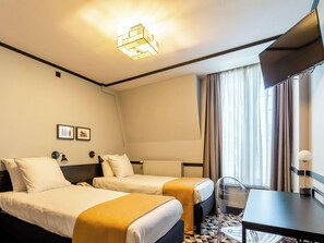 Superior Room, 2 Twin Beds | Desk, laptop workspace, blackout drapes, soundproofing