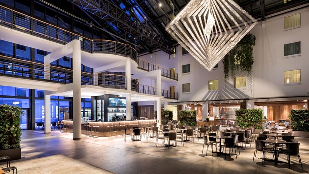 Lobby - Estrel Hotel Berlin (Berlin)