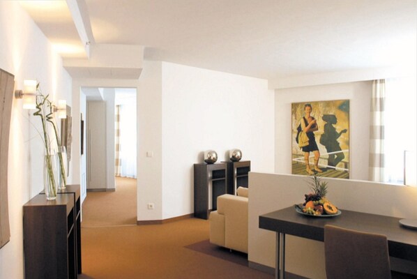 Unclassified image, 1 of 121, button - Estrel Hotel Berlin (Berlin)