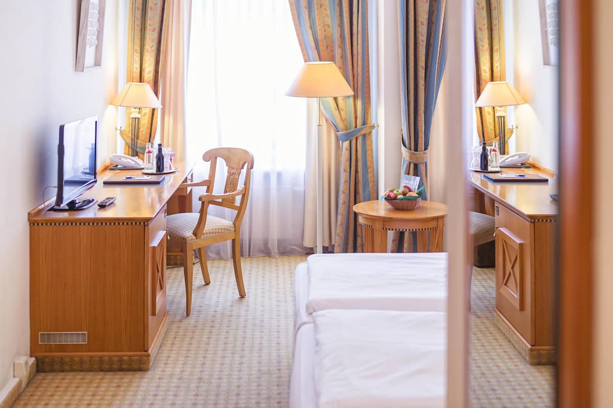 Hypo-allergenic bedding, minibar, in-room safe, desk