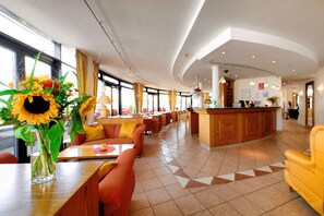 Reception - Hotel Domicil Berlin By Golden Tulip (Berlin)