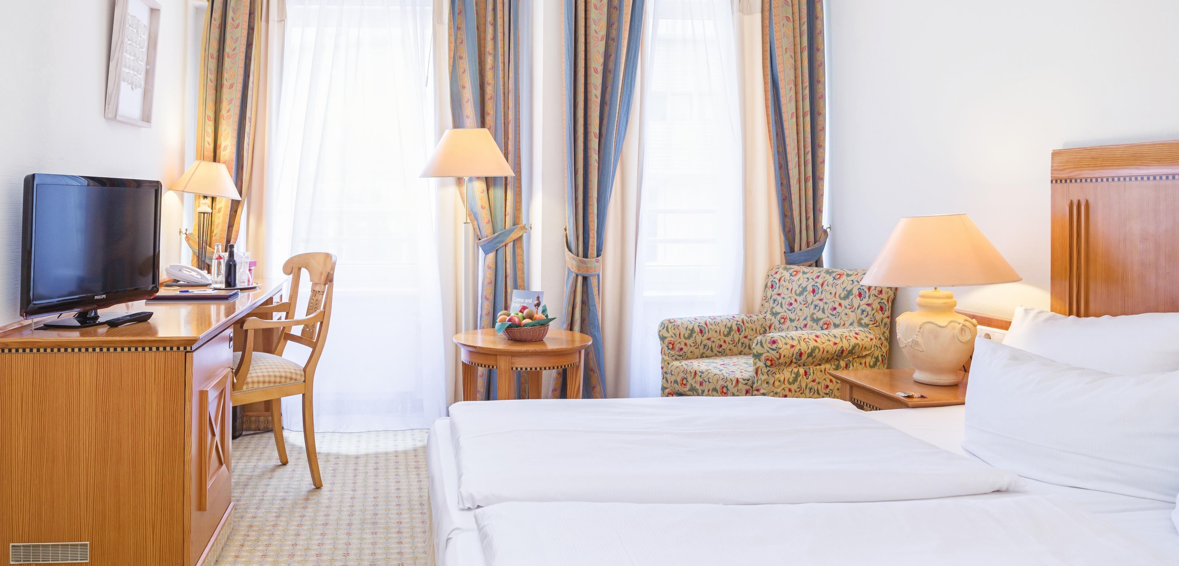 Standard Room | Hypo-allergenic bedding, minibar, in-room safe, desk