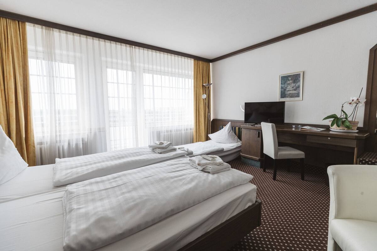 Superior Double Room | Hypo-allergenic bedding, desk, blackout curtains, soundproofing