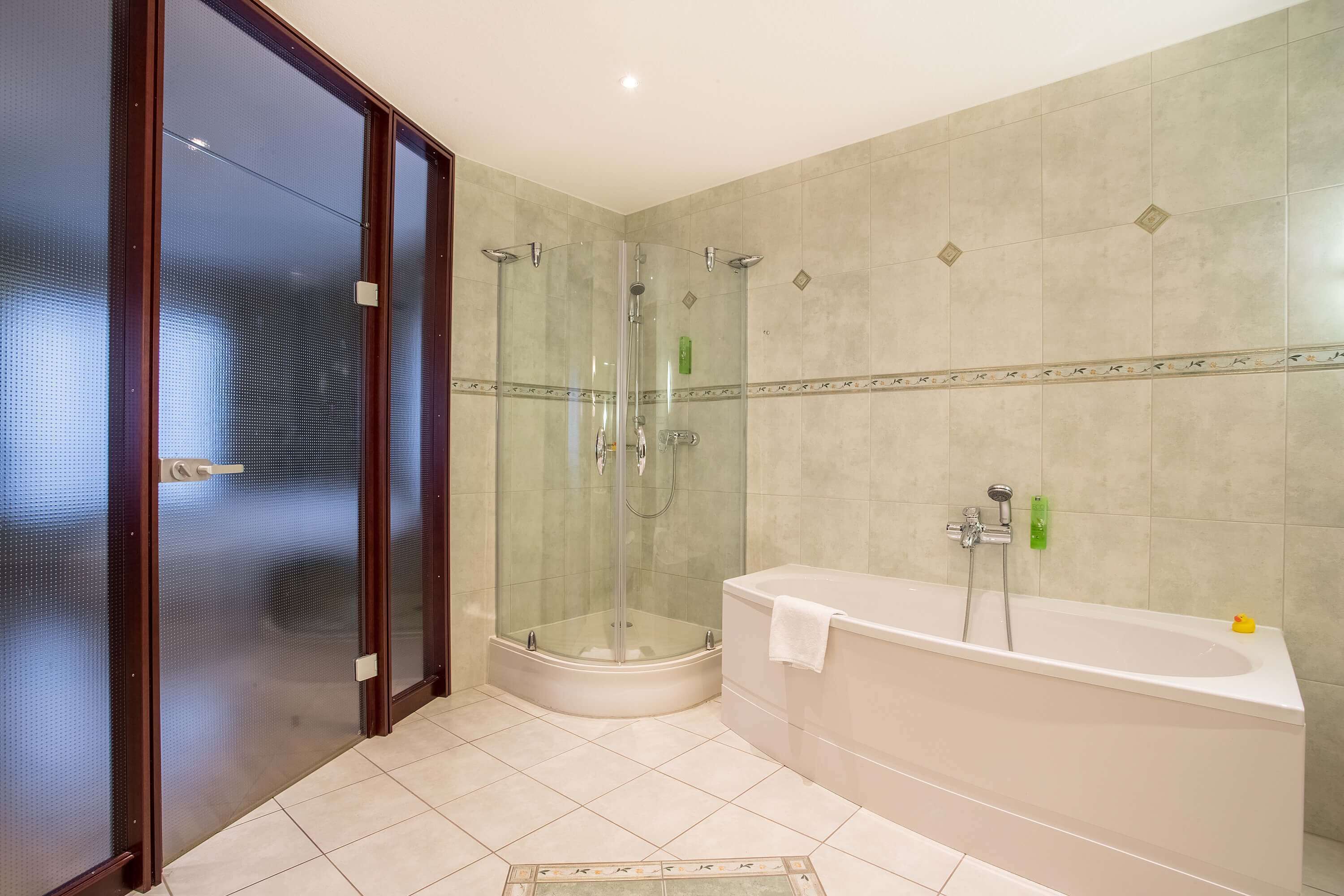 Photo - elaya frankfurt oberursel, Trademark Collection