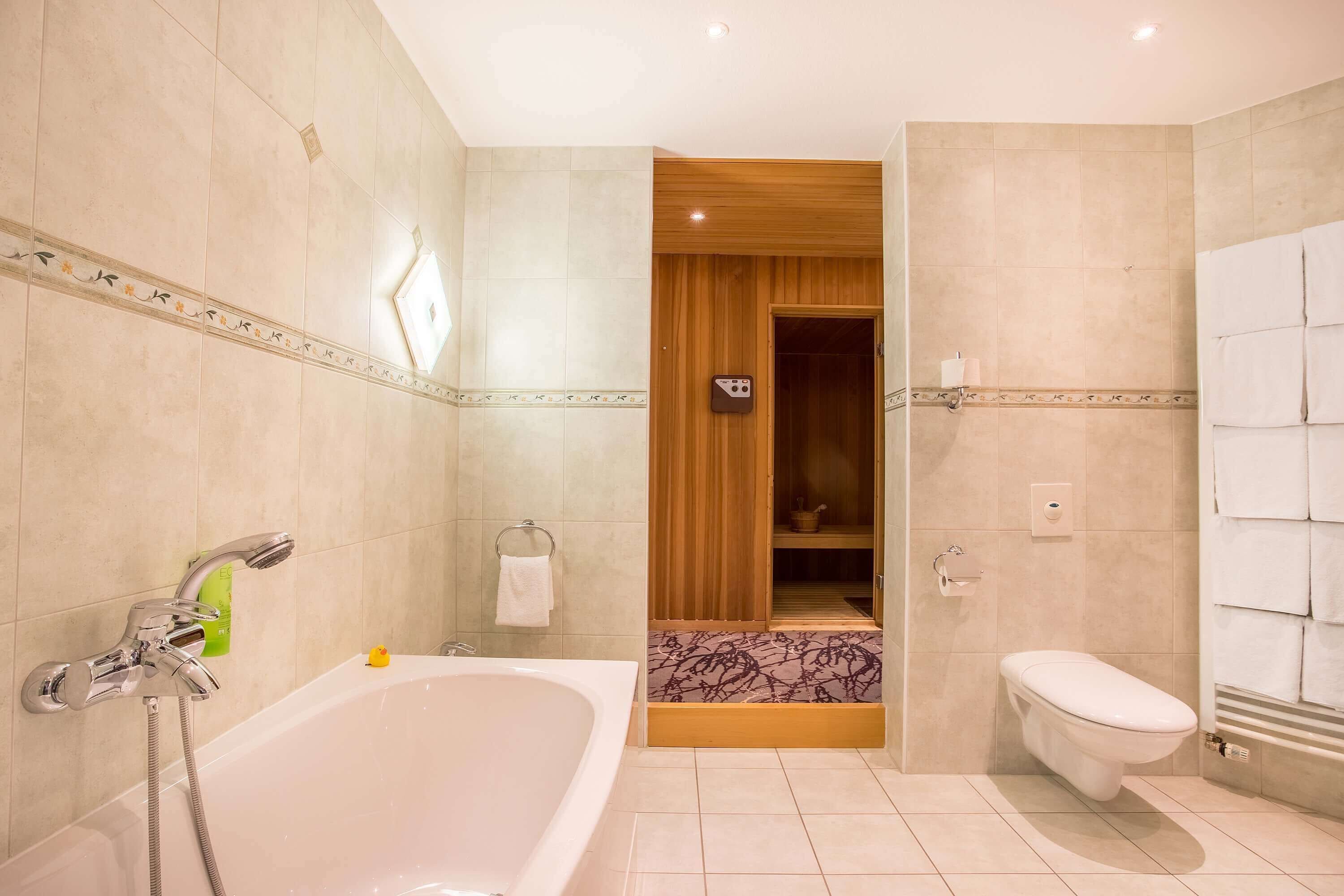 room (maisonette) | bathroom | combined shower/bathtub, free toiletries, hair dryer, bathrobes