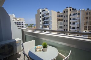 1 habitación, ropa de cama de alta calidad y minibar 