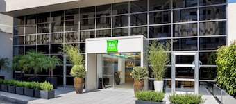 ibis Styles Larnaca Finikoudes Beach